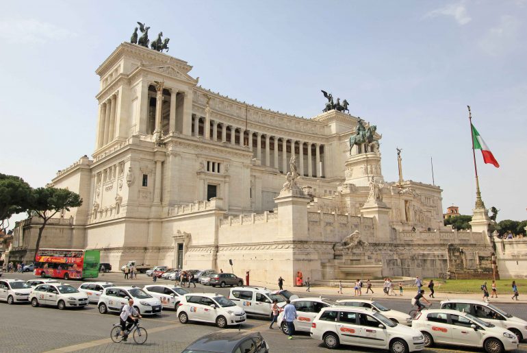 4 days in Rome itinerary, sightseeing, Piazza Venezia