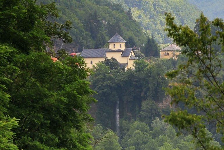 Moraca River, Canyon, Monastery, kolasin