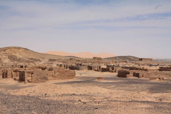 Merzouga - Steinwüste © Jürgen Reichenpfader