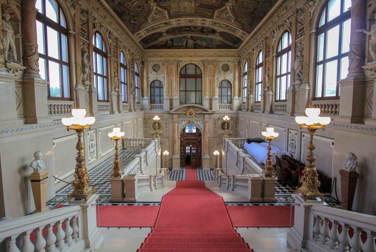 Things To Do In Vienna, Burgtheater, Gustav Klimt