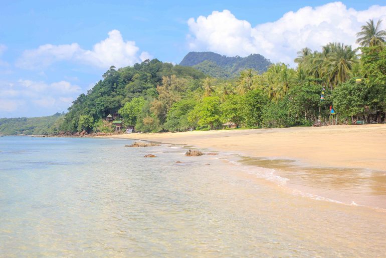 Koh Jum, Ao Si Beach, Thailand