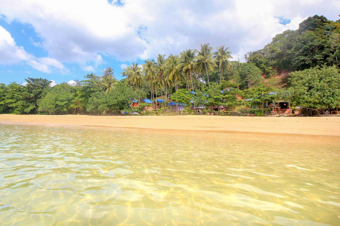 Koh Jum (Koh Pu) Ao Si Beach ©Jürgen Reichenpfader