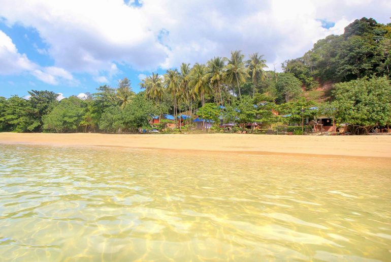 Koh Jum, Ao Si Beach, Thailand