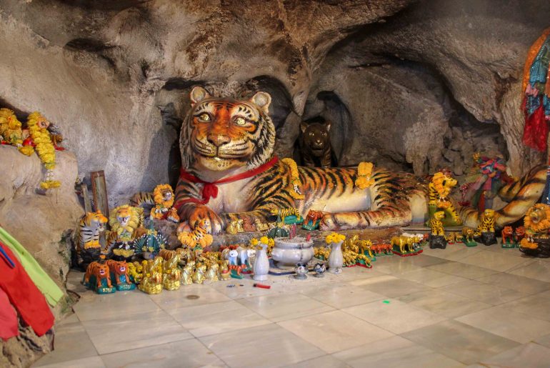 Tiger Statue