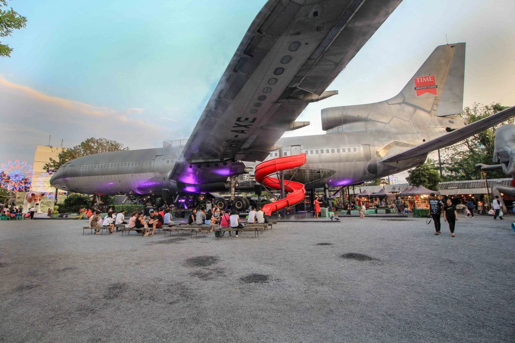 Chang Chui Plane Night Market, Bangkok