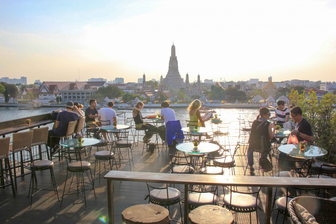 Wat Arun - Rooftop Bar - Sonnenuntergang ©Jürgen Reichenpfader