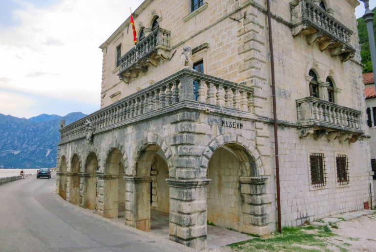 Palata Bujovic, Museum, Montenegro