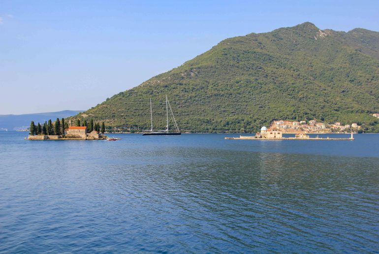 Kircheninseln, Perast, Bucht von Kotor, Montenegro