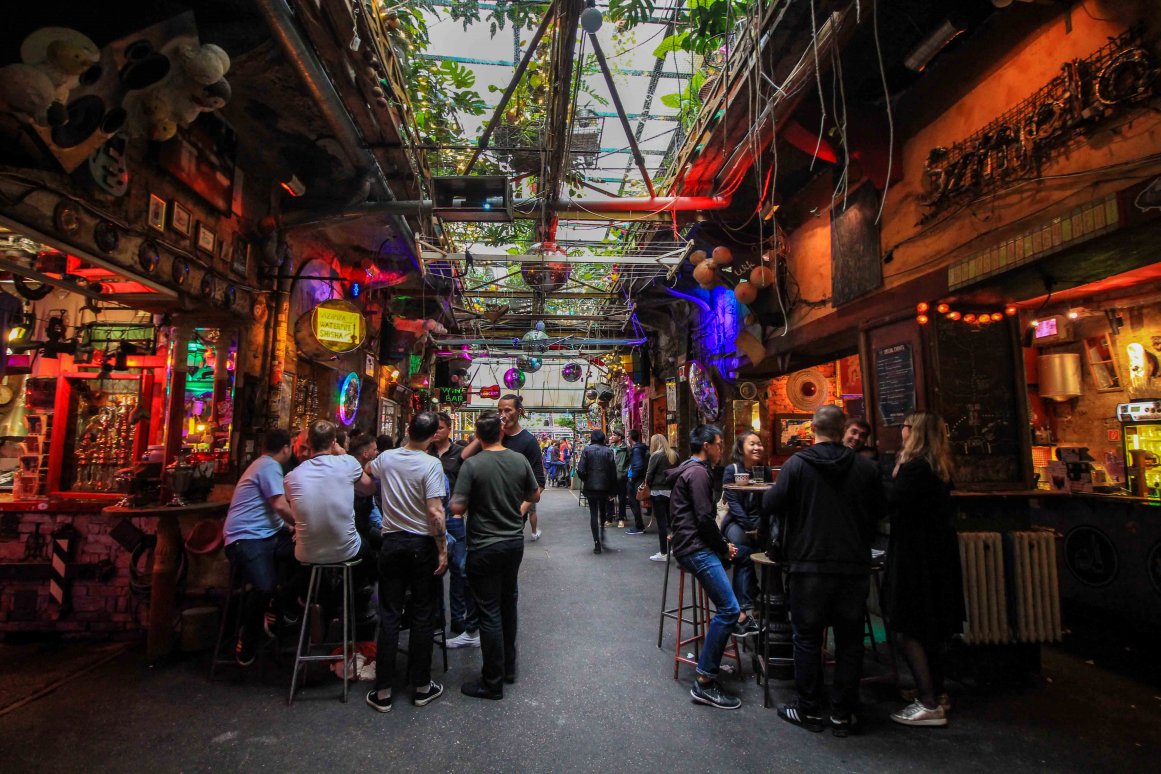 Szimpla Kert - Ruinenbar Budapest @Jürgen Reichenpfader