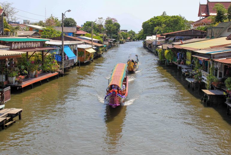 Khlong Bang Luang, Bangkok, Taling Chan Floating Market