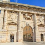 La porte de Terraferma "Kopnena Vrata", Zadar, Croatie