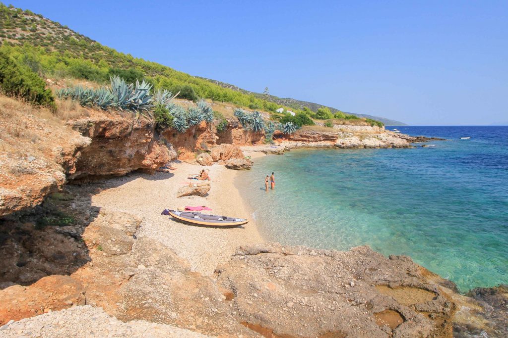 Plage de Gromin Dolac, île de Hvar, Croatie