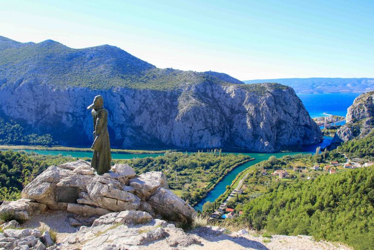 Statue Ivan Meštrović, Omis, Kroatien