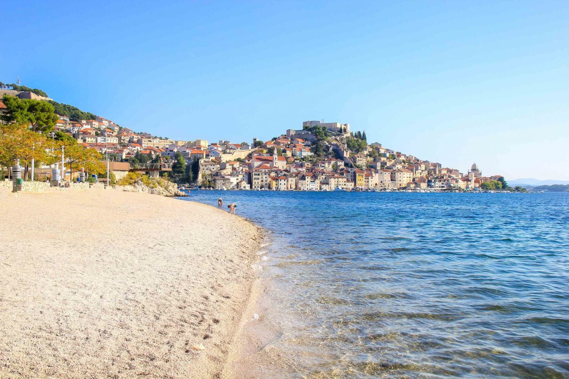Sibenik - Strand Banj @Jürgen Reichenpfader