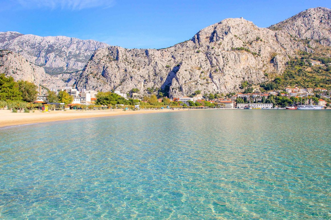 Velika Plaza Strand - Omis Kroatien @Jürgen Reichenpfader