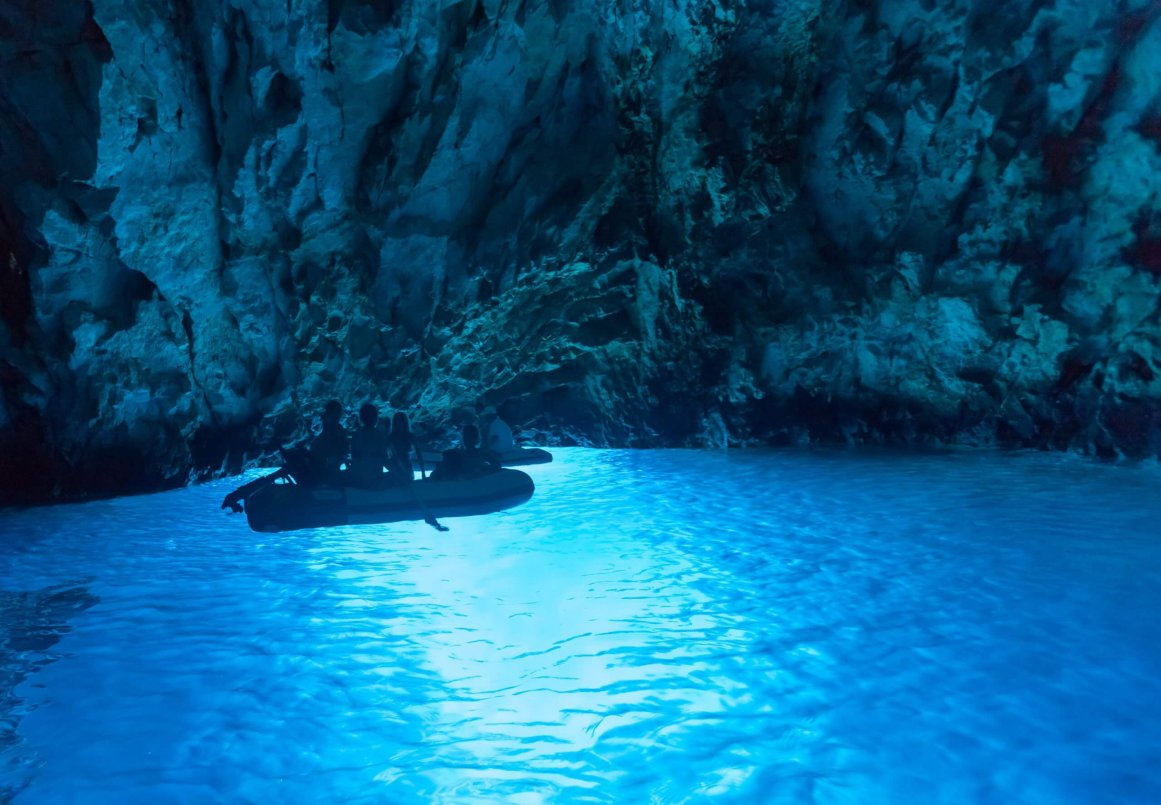 Grotte bleue de Biševo - Croatie ©paul prescott