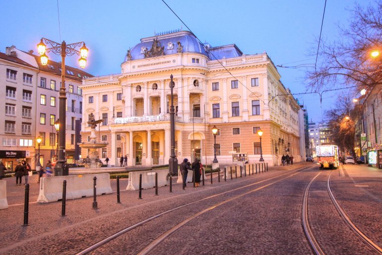 Bratislava, Oper