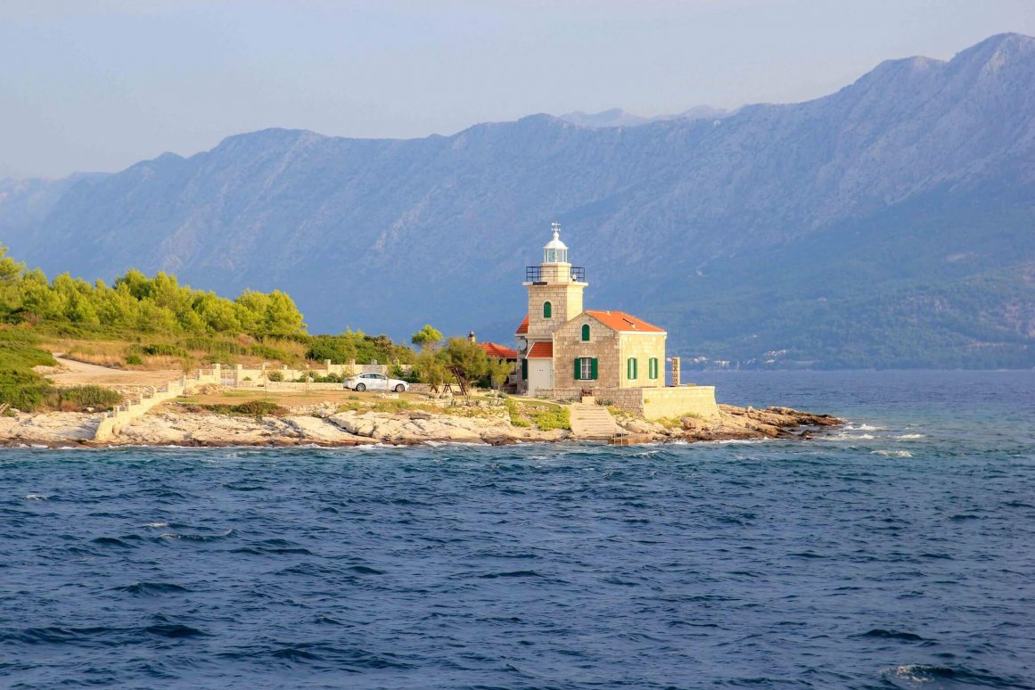 Phare de Sucuraj - Île de Hvar ©Jürgen Reichenpfader