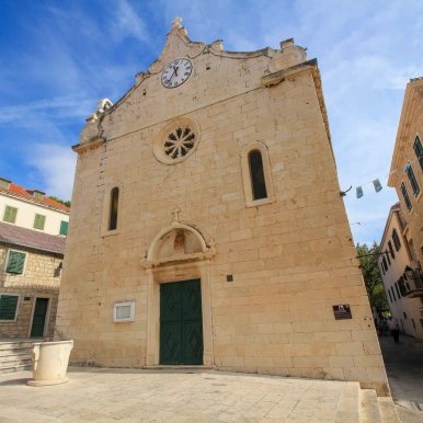 Bol, Kroatien - Kirche Gottesmutter von Karmel @Jürgen Reichenpfader