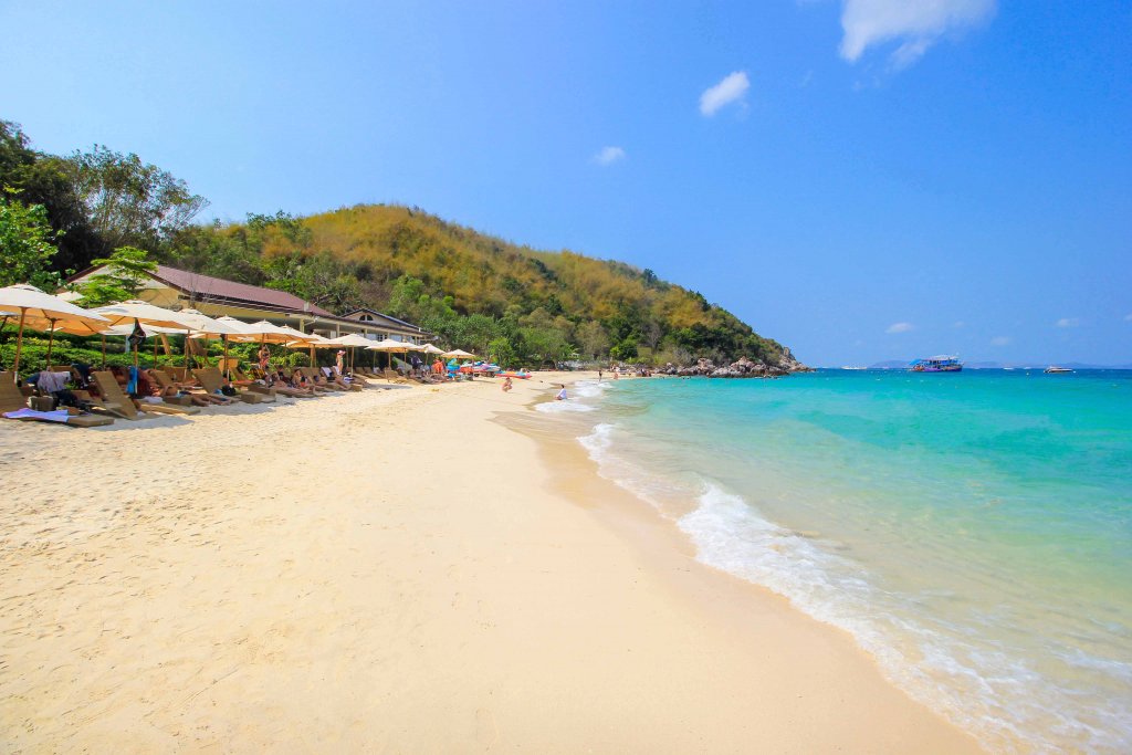 Strand Ta Yai Beach, Koh Larn, Thailand