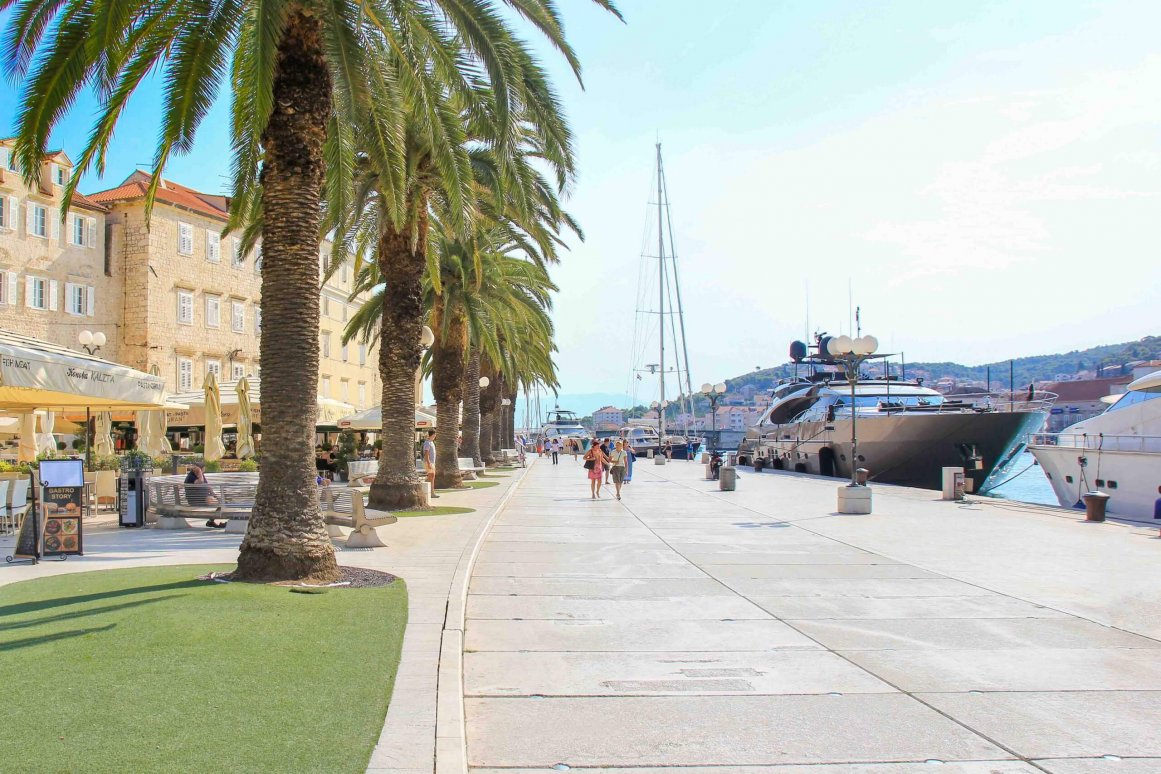 Trogir Uferpromenade ©Jürgen Reichenpfader