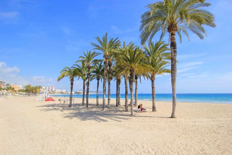 Beach Platja la Villajoyosa, Spain