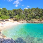 Plage de Gortan, Pula, Croatie