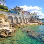 Plage de Baluota, Rovinj, Croatie