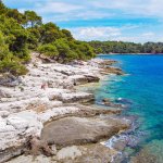 Plage Zlatni Rt, Rovinj, Croatie