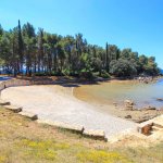 Plage de Kuvi, Rovinj, Croatie