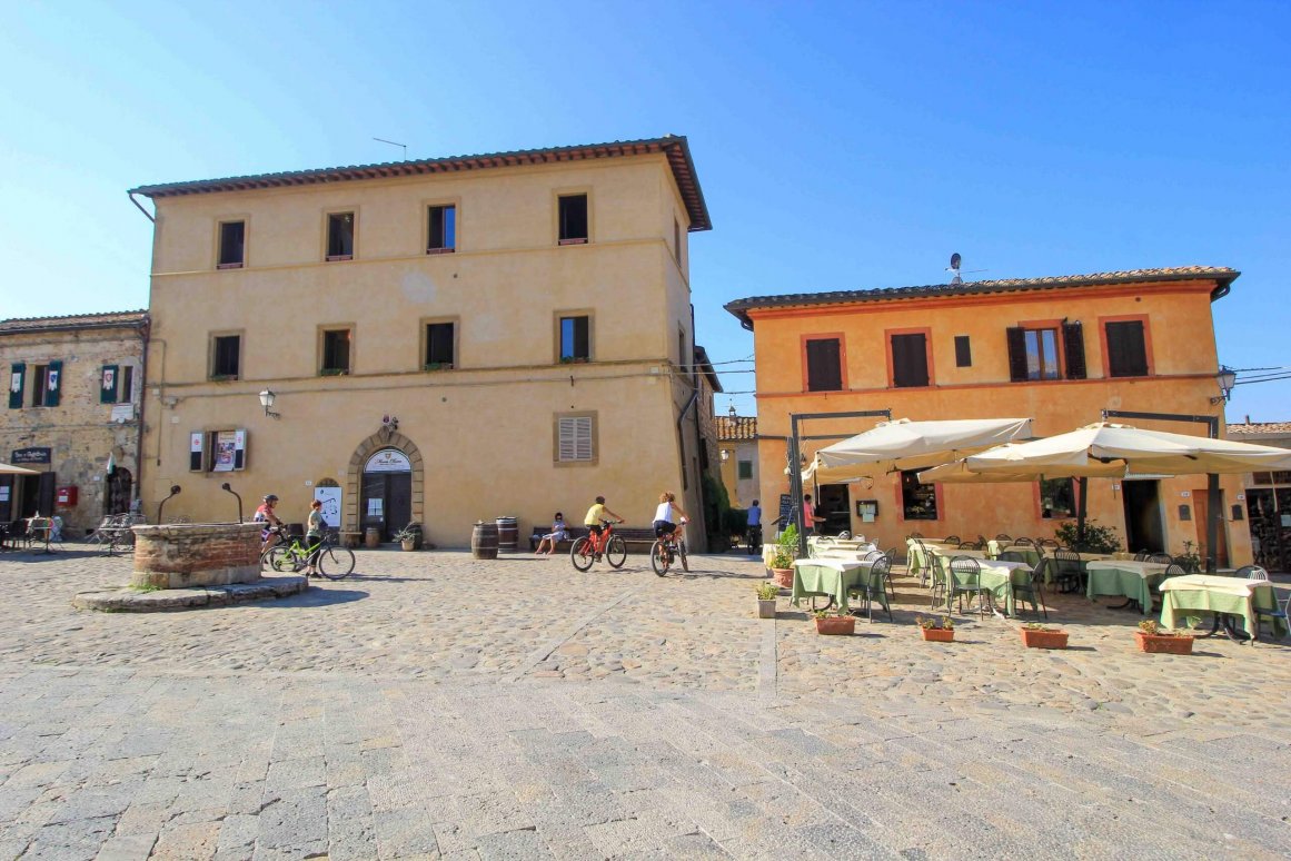 Montereggioni - Italie - Toscane ©Jürgen Reichenpfader