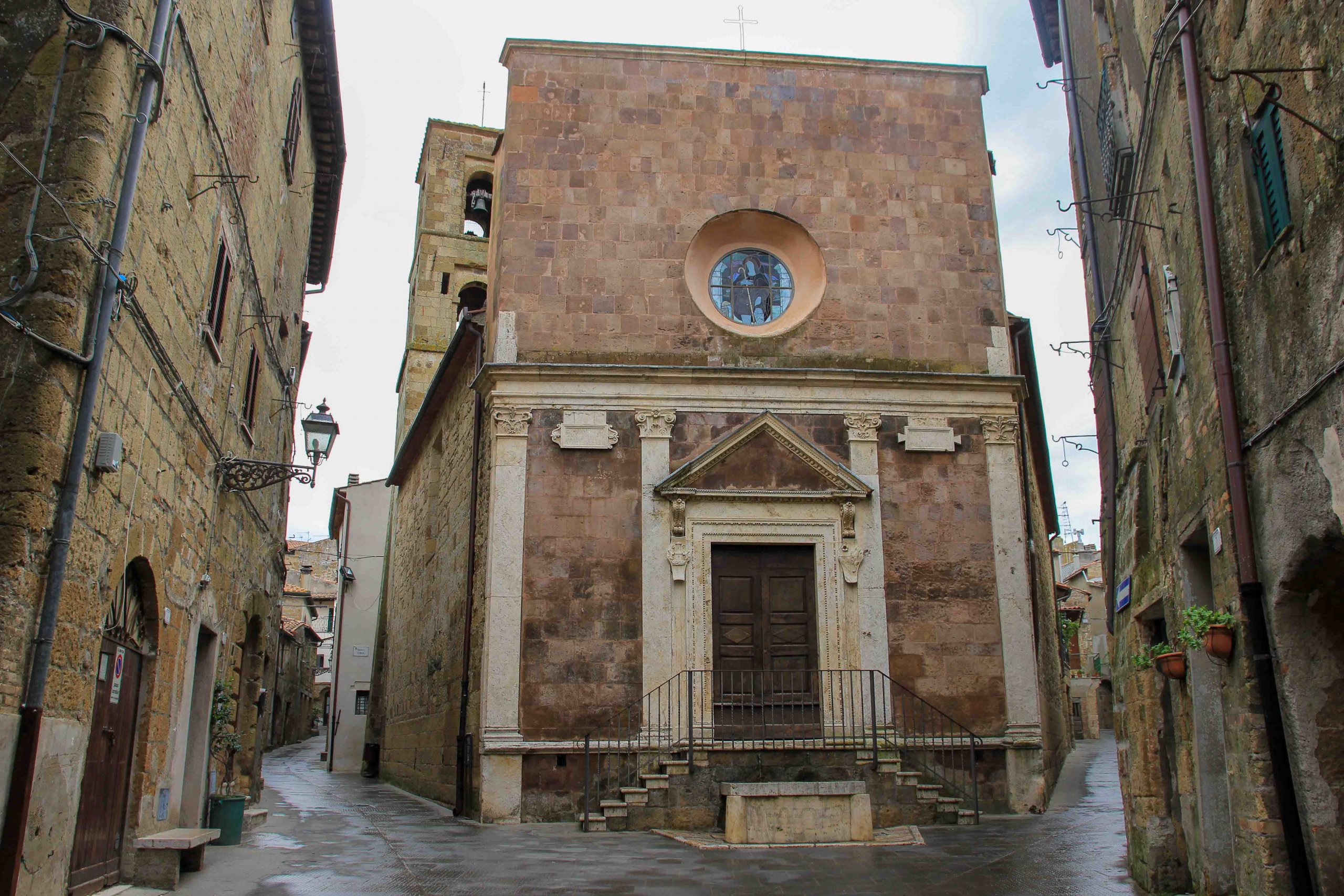 Pitigliano Das Tuffsteinstädtchen der Toskana! PlacesofJuma