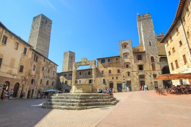 Piazza della Cisterna, San Gimignano, Italie, Toscane