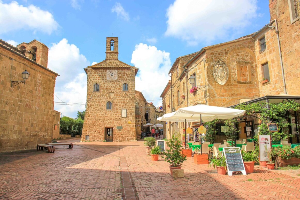 Piazza del Pretorio - Sovana @Jürgen Reichenpfader