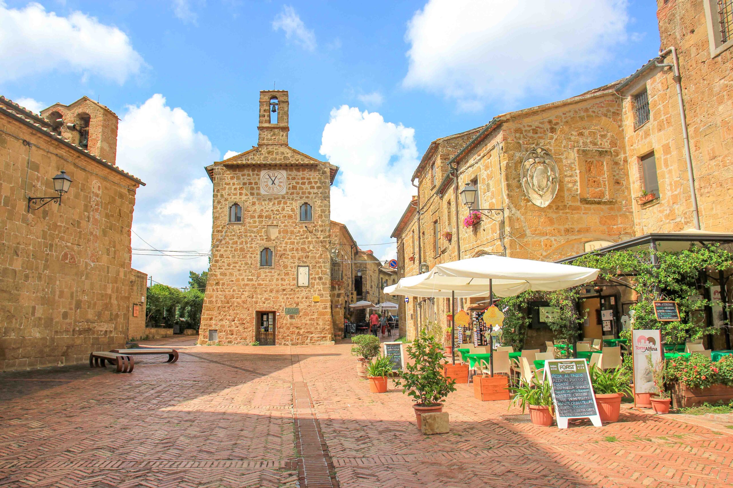 Sovana Malerische Altstadt & EtruskerStätten PlacesofJuma