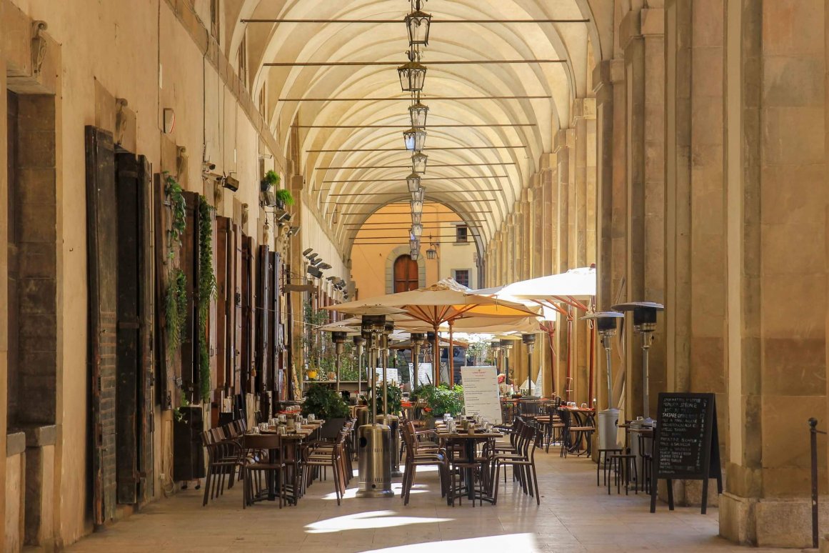 Arezzo - Palazzo delle Logge à arcades ©Jürgen Reichenpfader