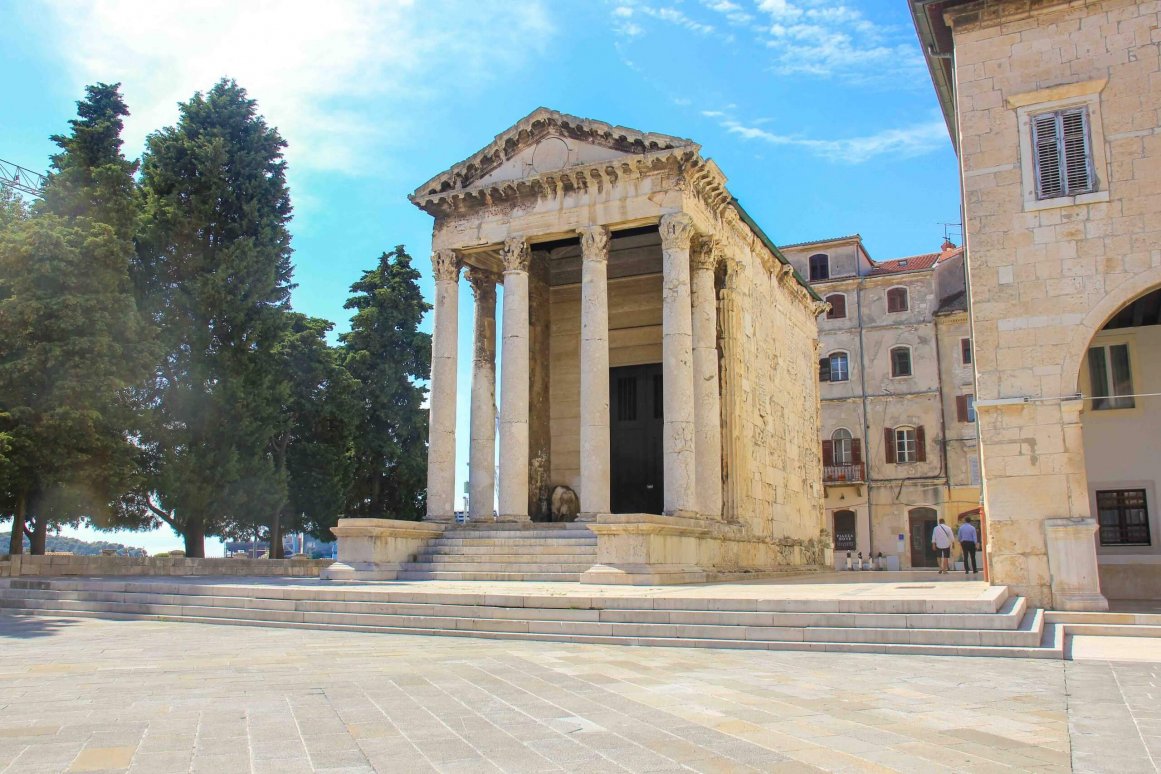 Temple d'Auguste - Pula ©Jürgen Reichenpfader