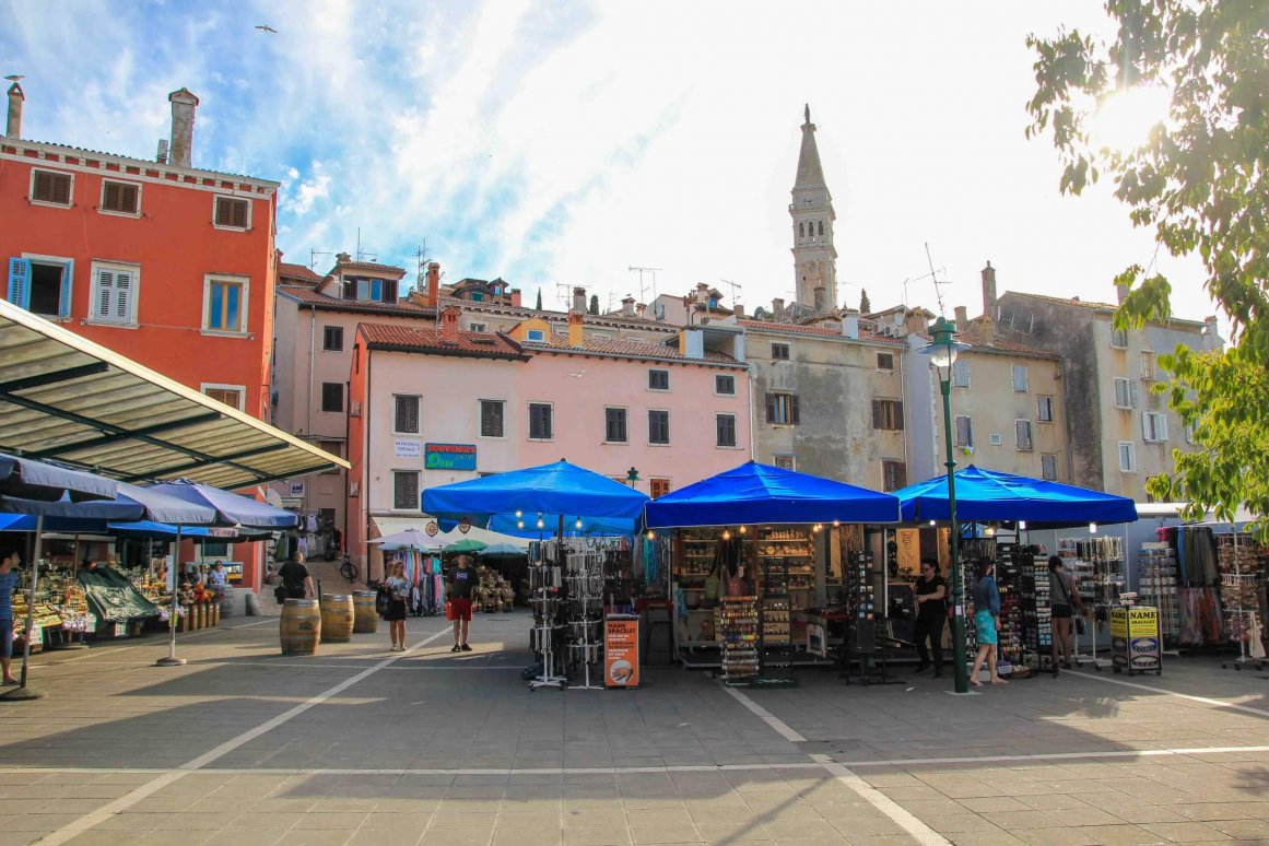 Marché hebdomadaire de Rovinj ©Jürgen Reichenpfader