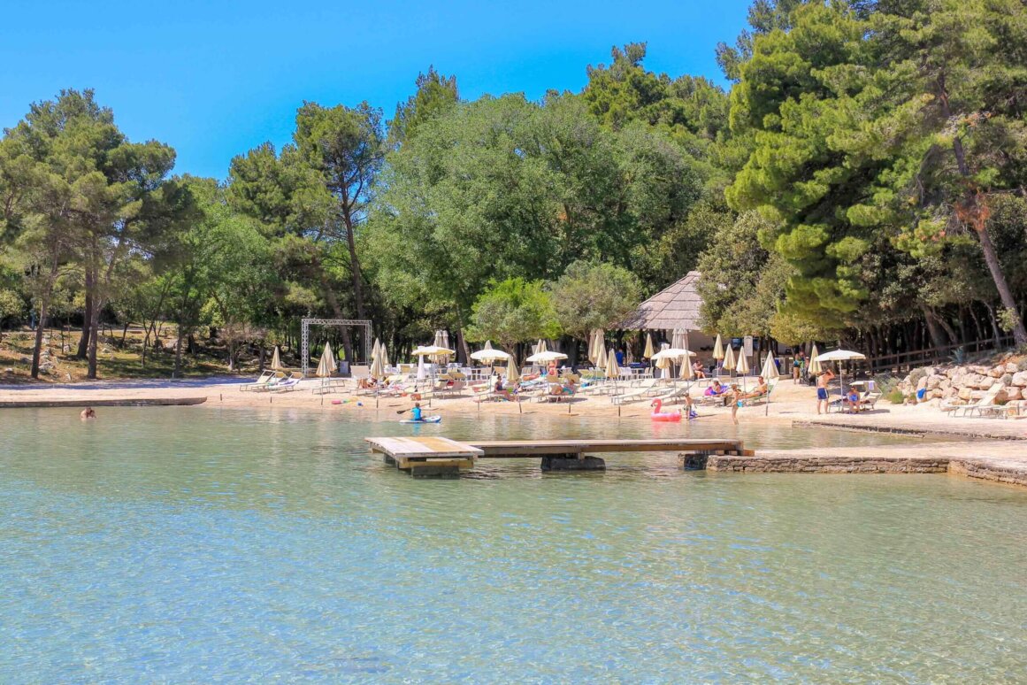 Strand Crvena Luka Resort - Biograd na Moru ©Jürgen Reichenpfader
