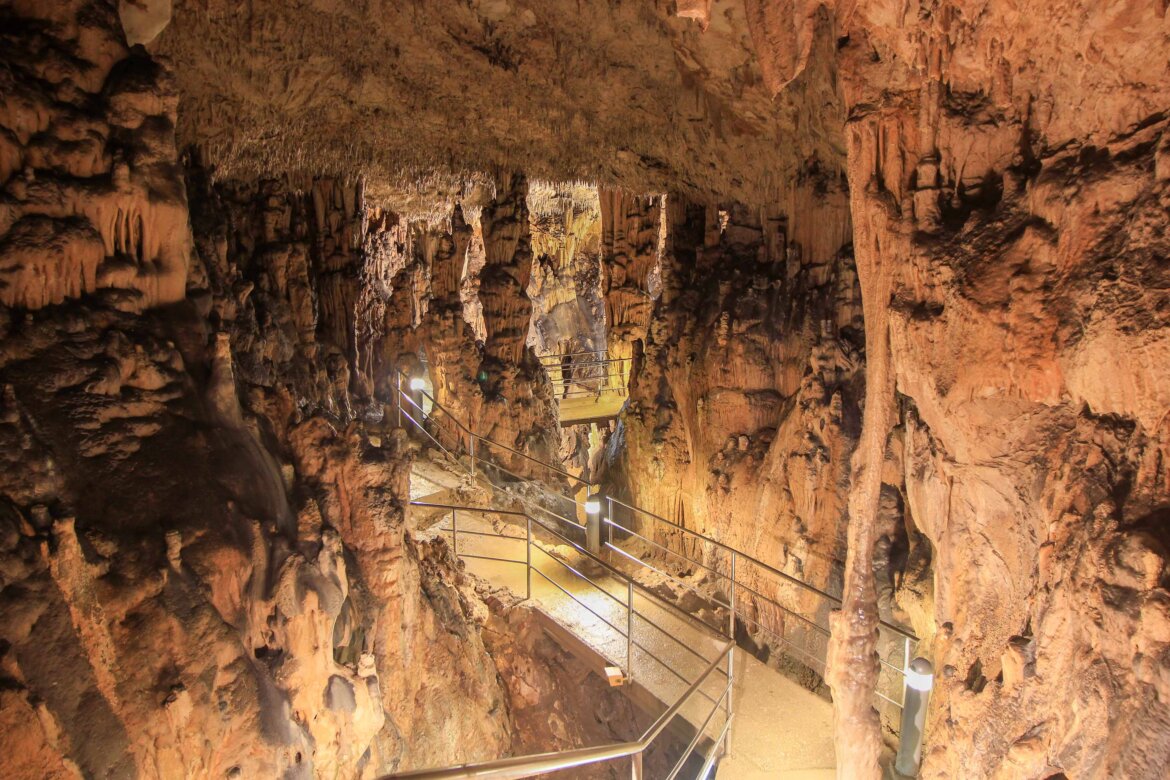 Tropfsteinhöhle Biserujka špilja, Insel Krk, Kroatien