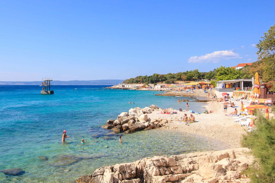 Strand Lisanj, Plaza Novi, Novi Vinodolski, Kroatien