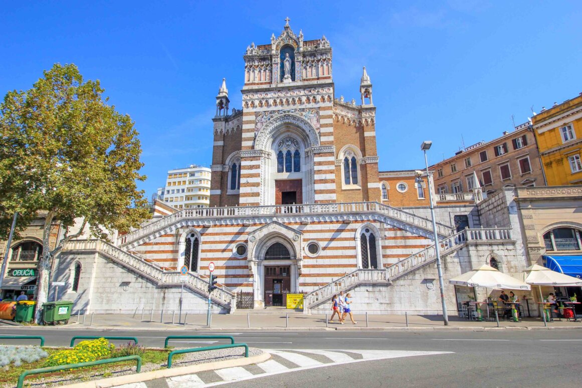Église de Notre-Dame de Lourdes - Rijeka ©Jürgen Reichenpfader