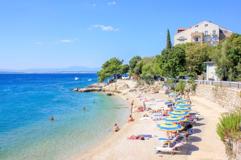 Strand Karlovac, Selce, Kroatien