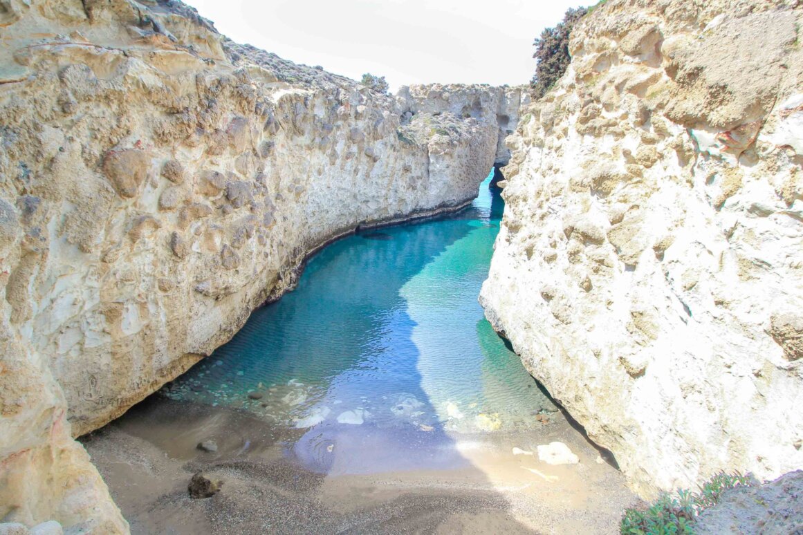 Papafragas Cave Beach - Milos ©Jürgen Reichenpfader