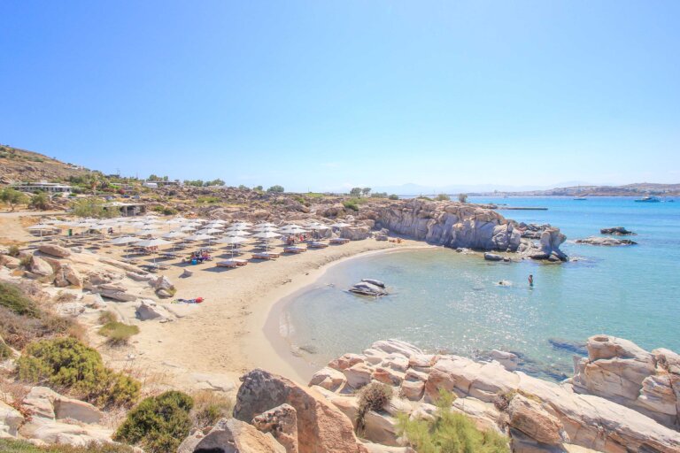 Plage de Kolimbithrès, Paros, Grèce