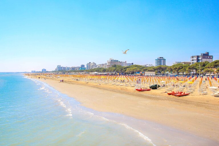 Strand Lignano Sabbiadoro, Italien