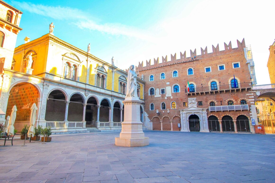 Piazza dei Signori - Vérone ©Jürgen Reichenpfader