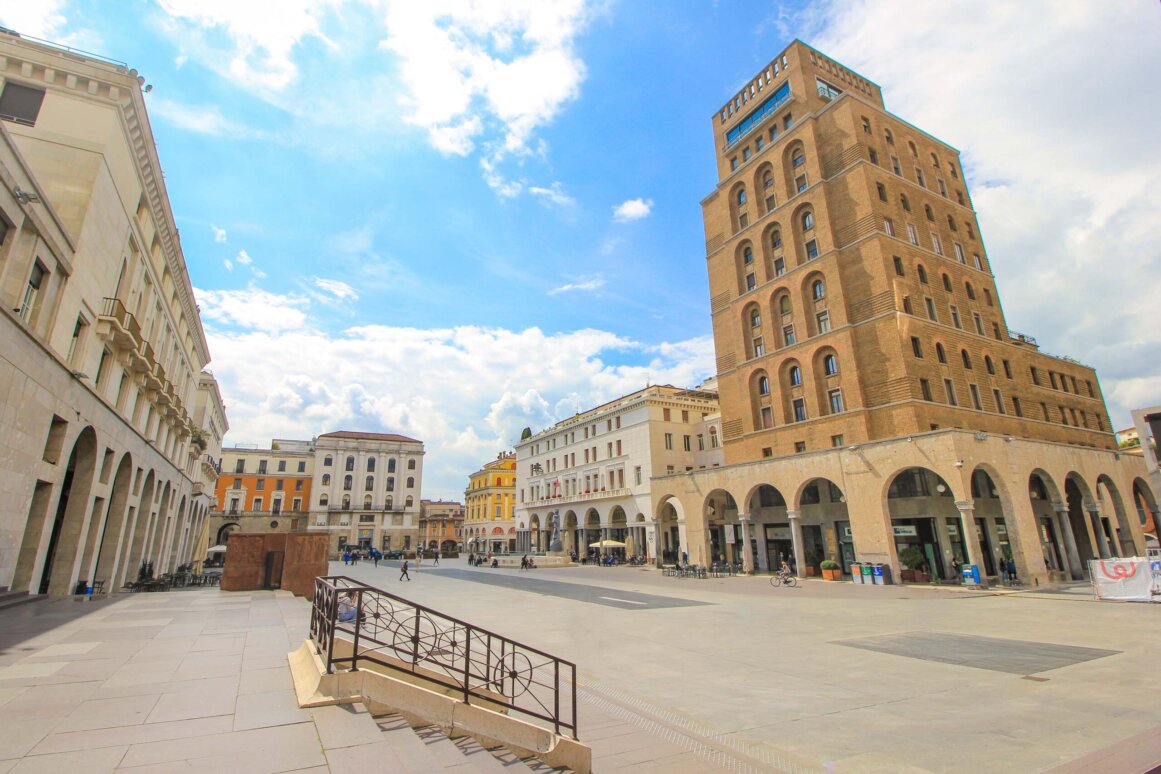 La Piazza della Vittoria - Brescia ©Jürgen Reichenpfader
