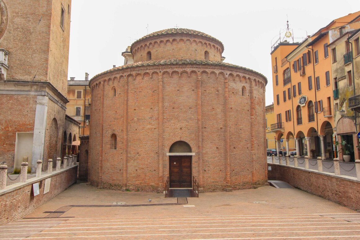 Rotonde San Lorenzo - Mantoue ©Jürgen Reichenpfader