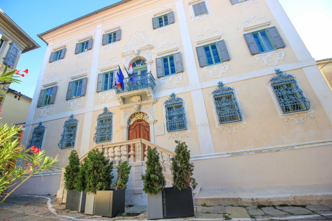 Palast Besenghi degli Ughi - Izola ©Jürgen Reichenpfader